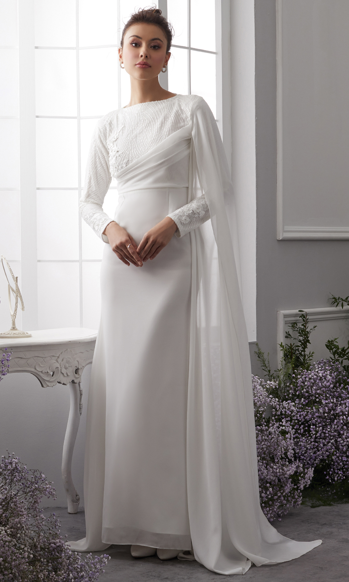 Yasmeena Dress in Off White
