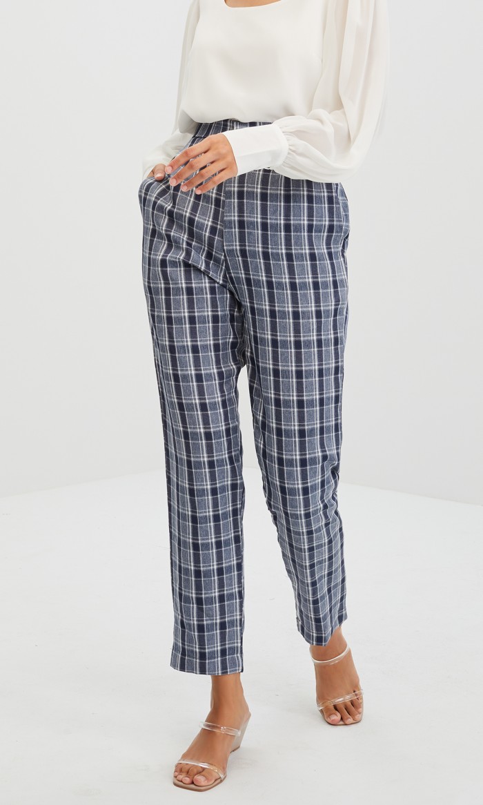 Bronte Crop Pants in Dark Blue