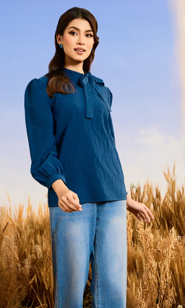 Daisy Top in Space Blue