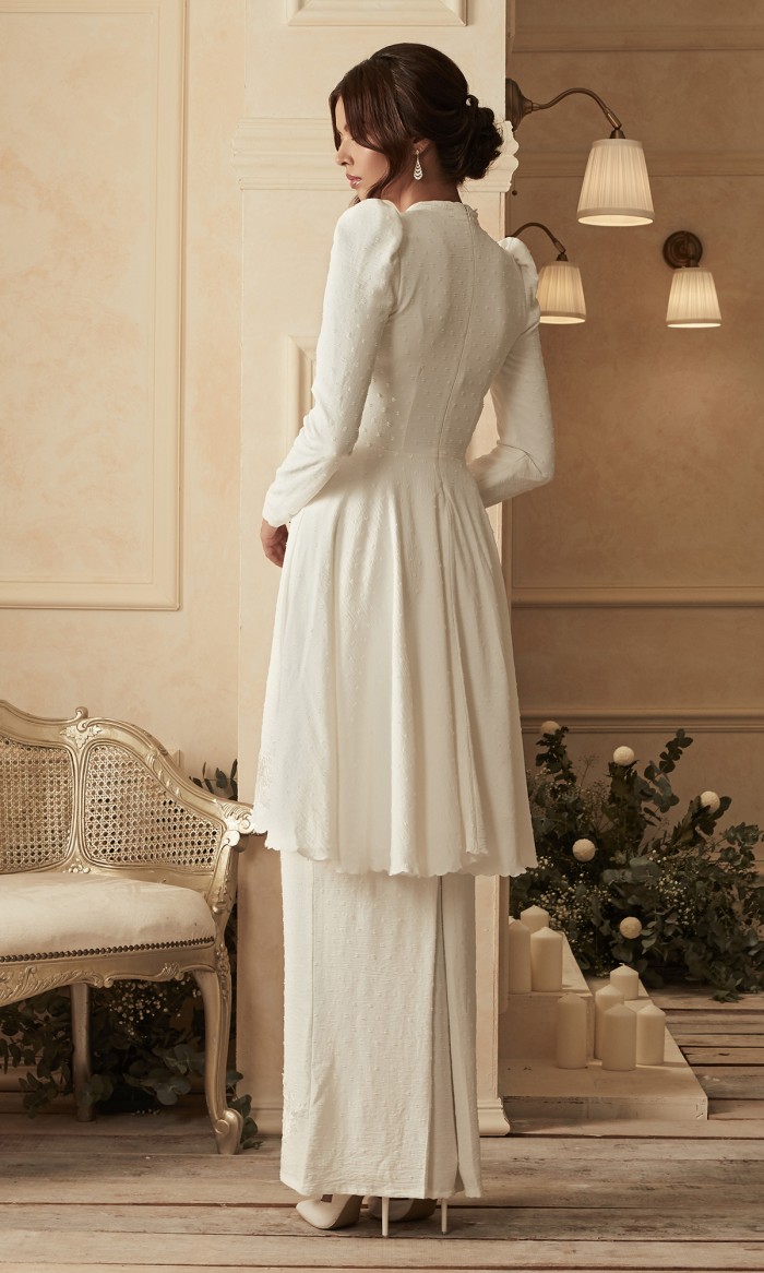 Fahara Brides in Off White