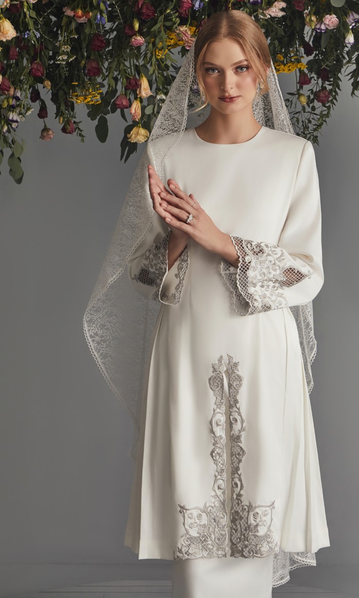 Gaby Veil in White