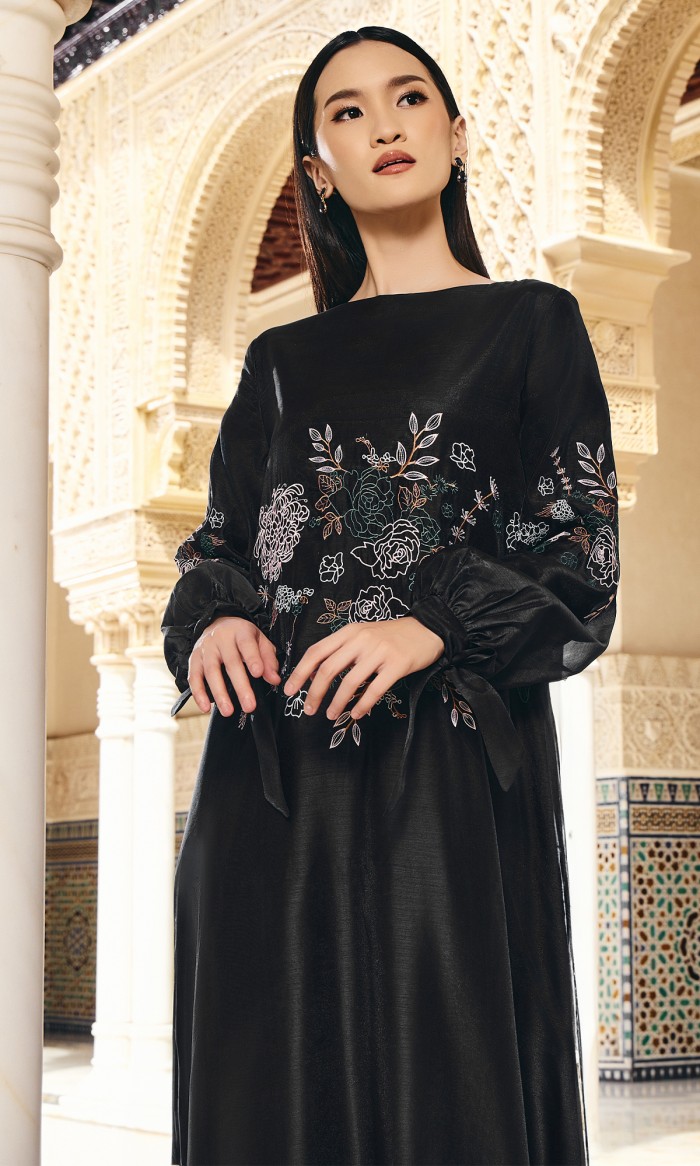 Hadeeya Dress in Rich Black