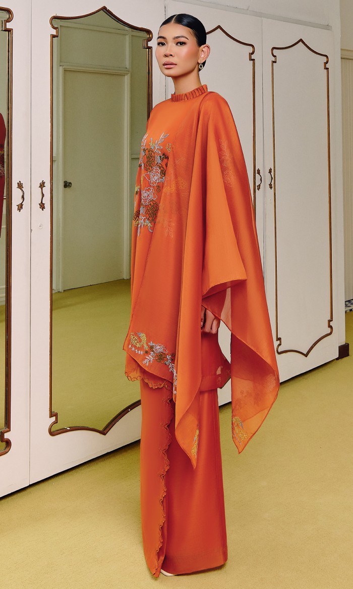 Hadley Kurung 2.0 in Sunny Orange