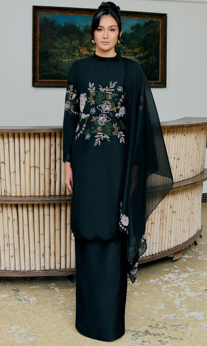 Hadley Kurung 2.0 in Black
