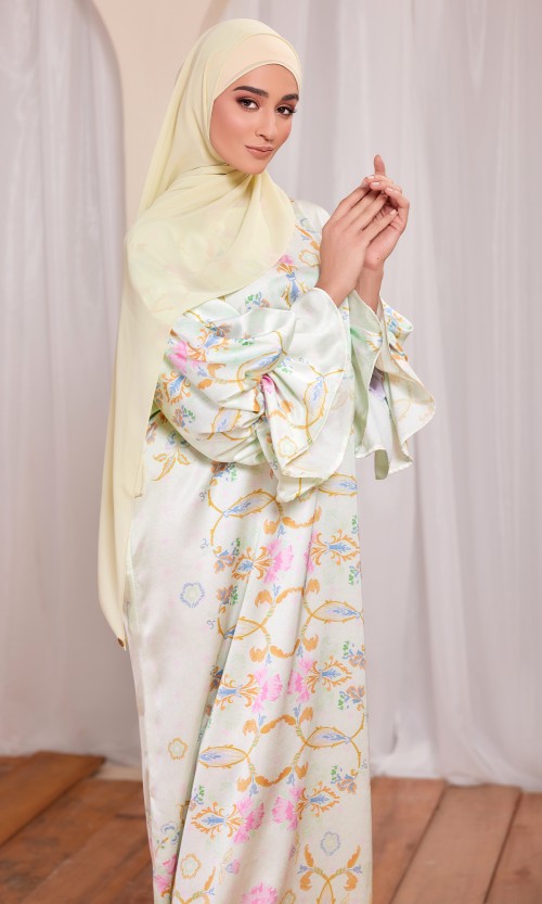 Hanna Kaftan in Pistachio