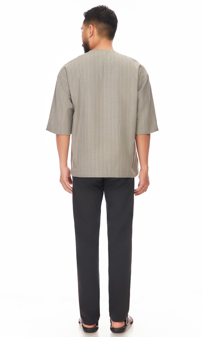 Ilham Kurta in Neutral Grey