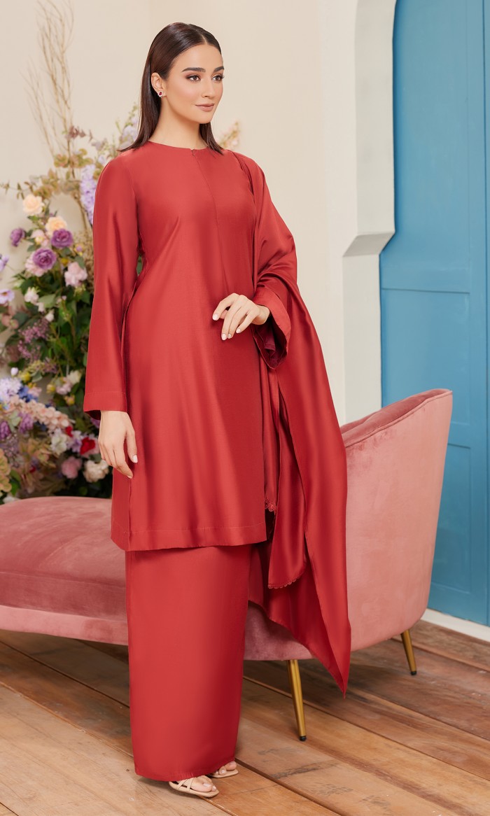 Karla Kurung in Carmine Red