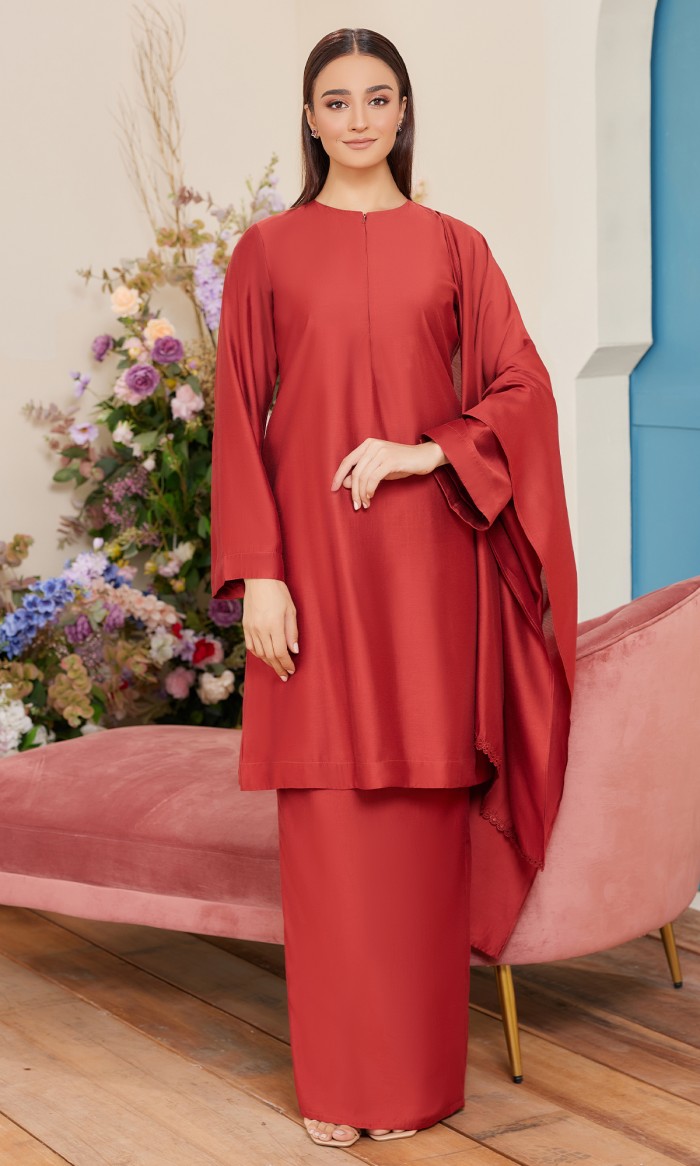 Karla Kurung in Carmine Red