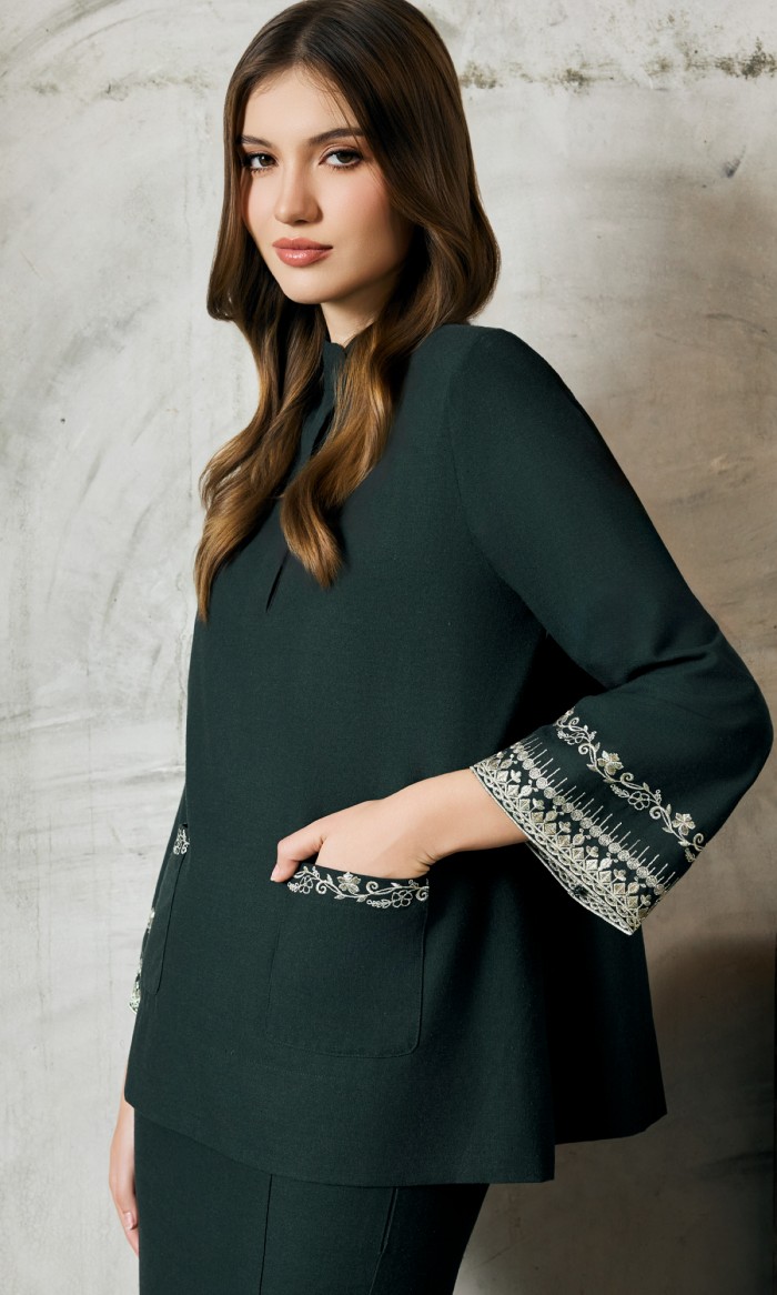 Kaseh Kurung in Dark Emerald
