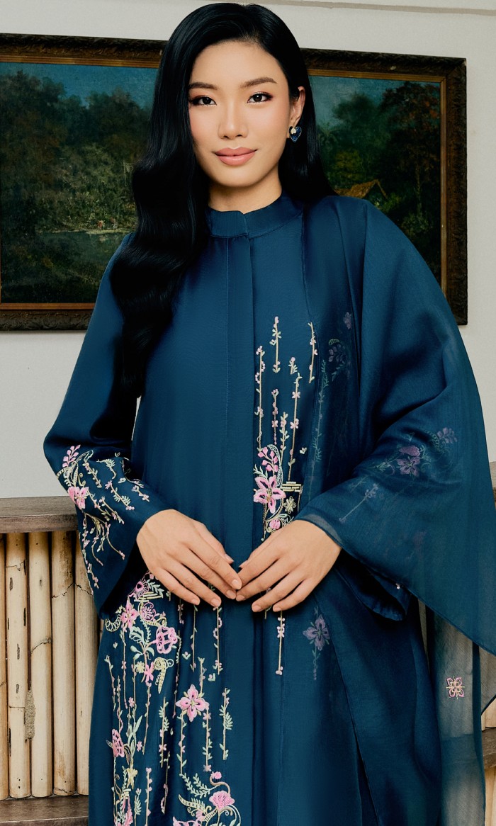 Khaleeda Kurung 3.0 in Prussian Blue