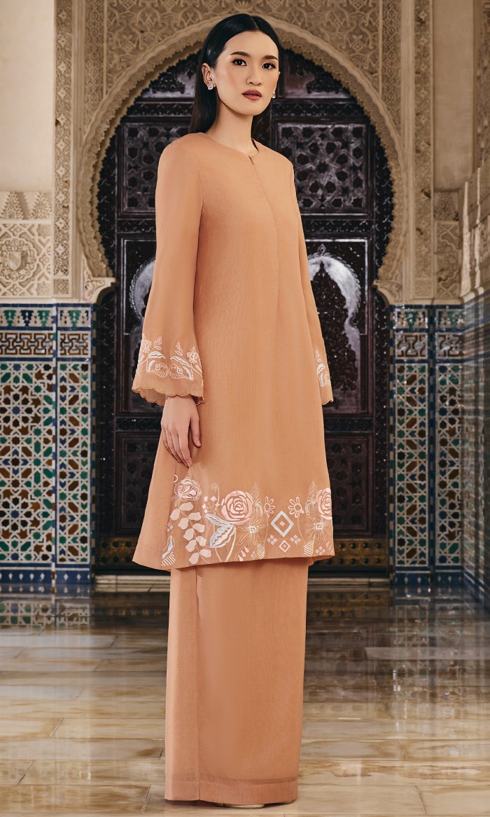 Khaleesya Kurung in Toffee Brown