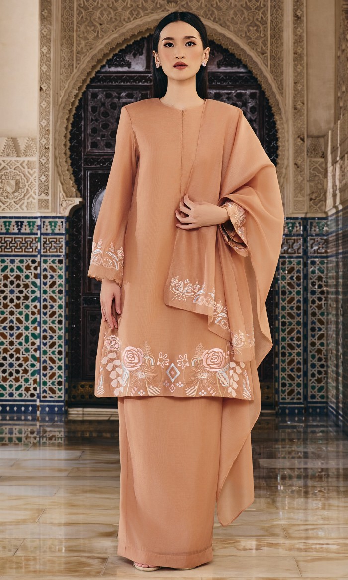 Khaleesya Kurung in Toffee Brown