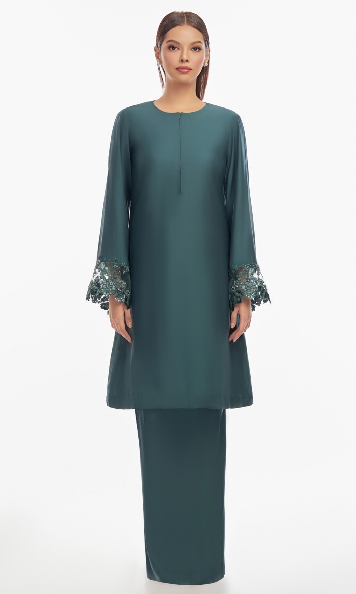 Kaleena Kurung In Sacramento Green