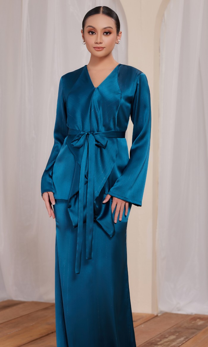 Farheen Kurung in Teal Blue