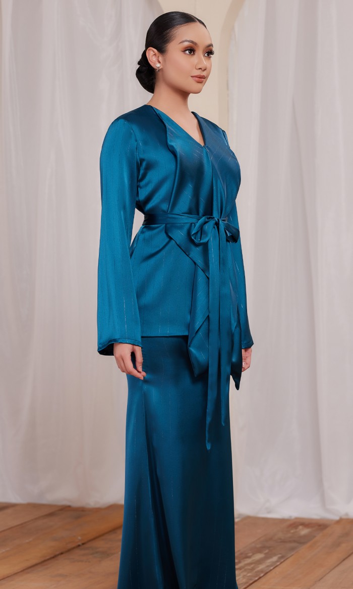 Farheen Kurung in Teal Blue