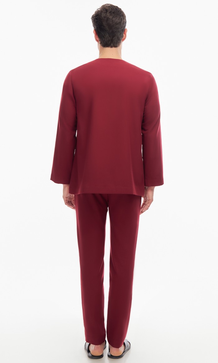 Zayyan Teluk Belanga in Deep Maroon
