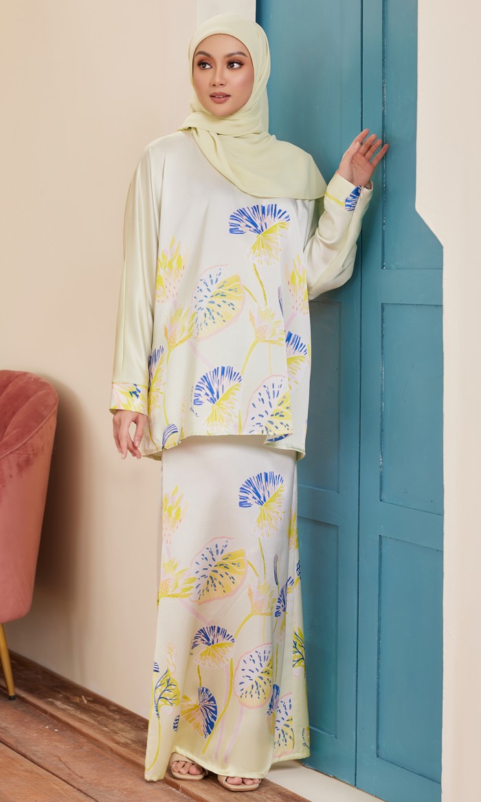 Milla Kurung in Baby Green