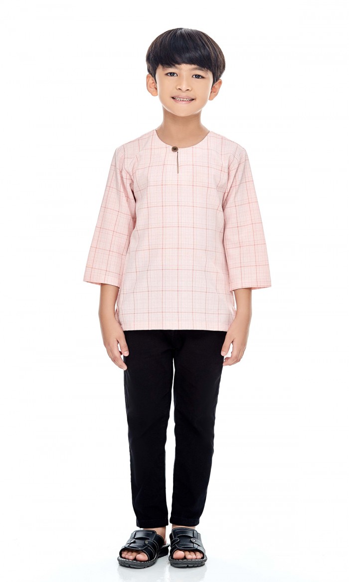 Nasser Kurta Kids in Pink Flutter