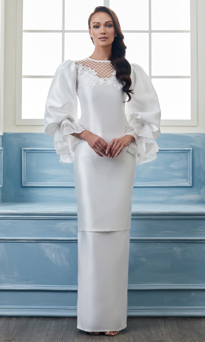 Reyhann Brides in White