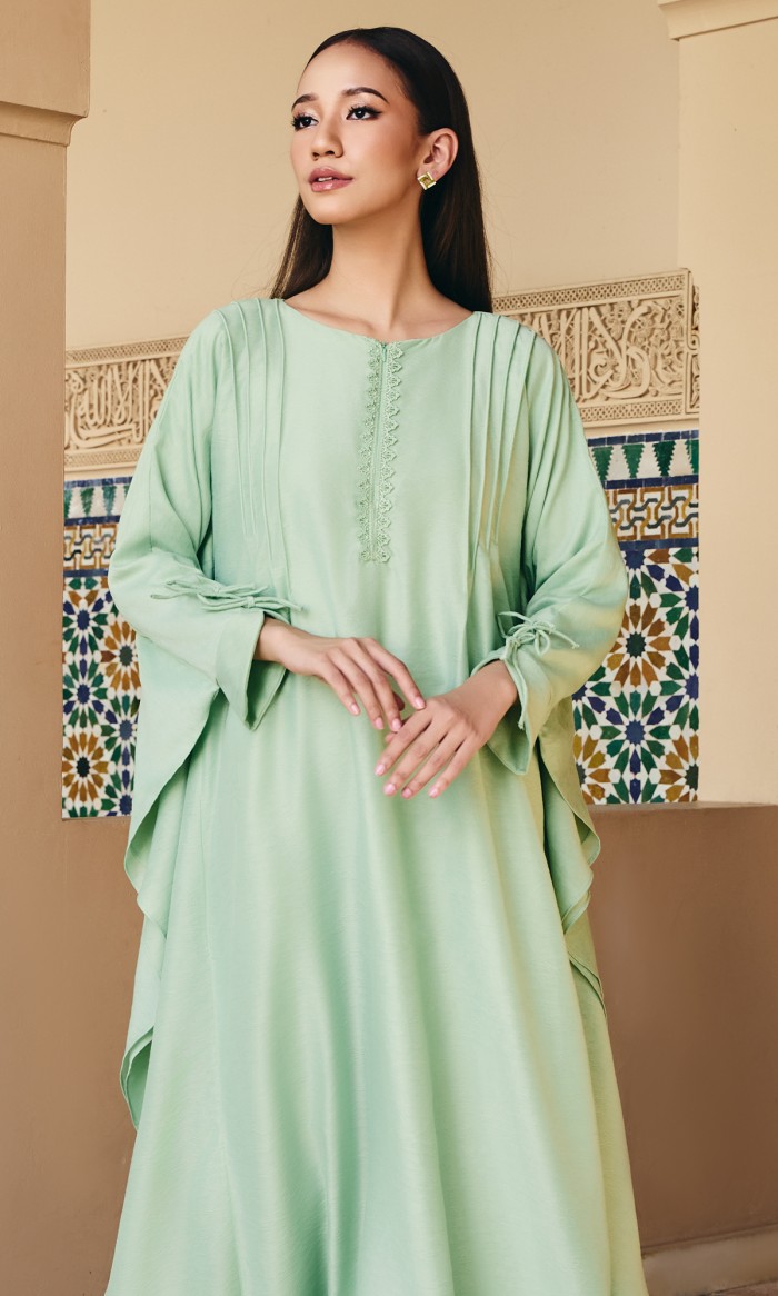 Starlynn Kaftan in Pistachio Green