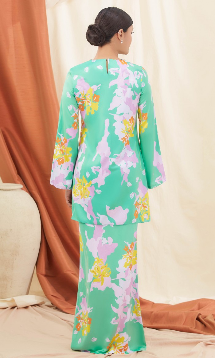 Thaddea Kurung in Jade Green