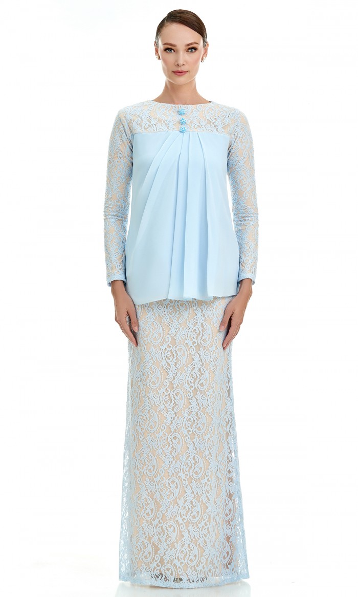 Veelda Kurung in Baby Blue