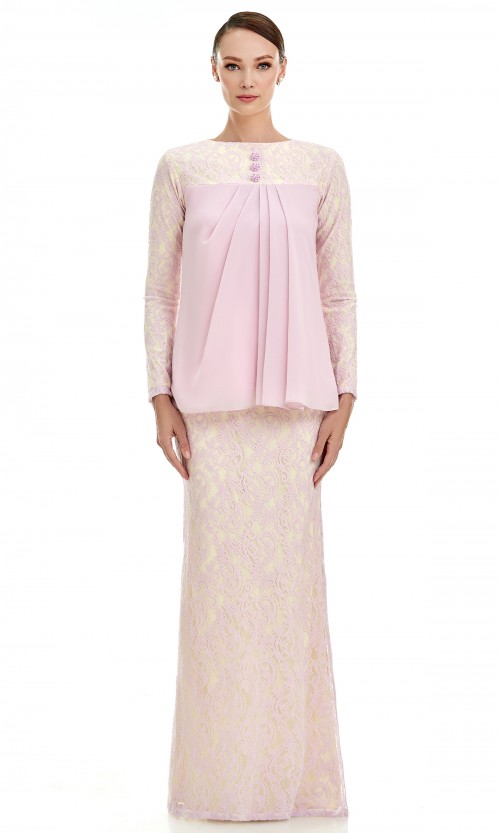 Veelda Kurung in Lavender Pink