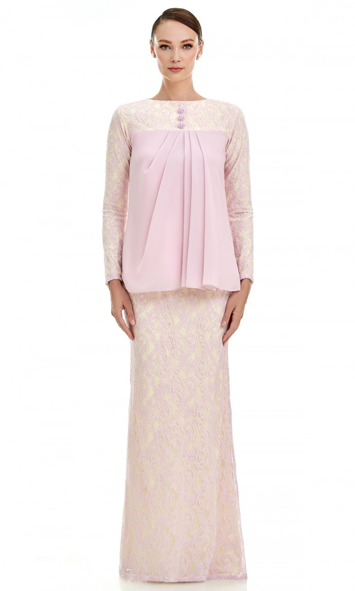 Veelda Kurung in Lavender Pink