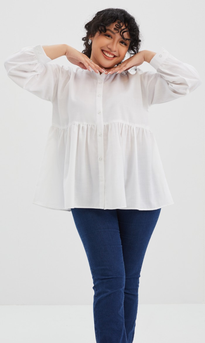 Mabel Top Blouse in Daisy White