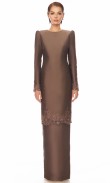 Claudia Kurung in Rich Brown