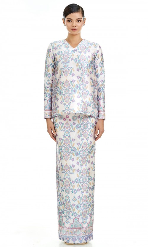 Juweena Kurung in Mauve Shadow